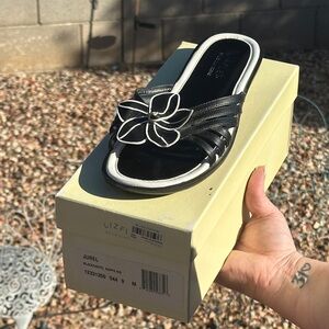 Liz Claiborne Black and White Floral Sandals